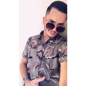 Meet your Posher, Christian